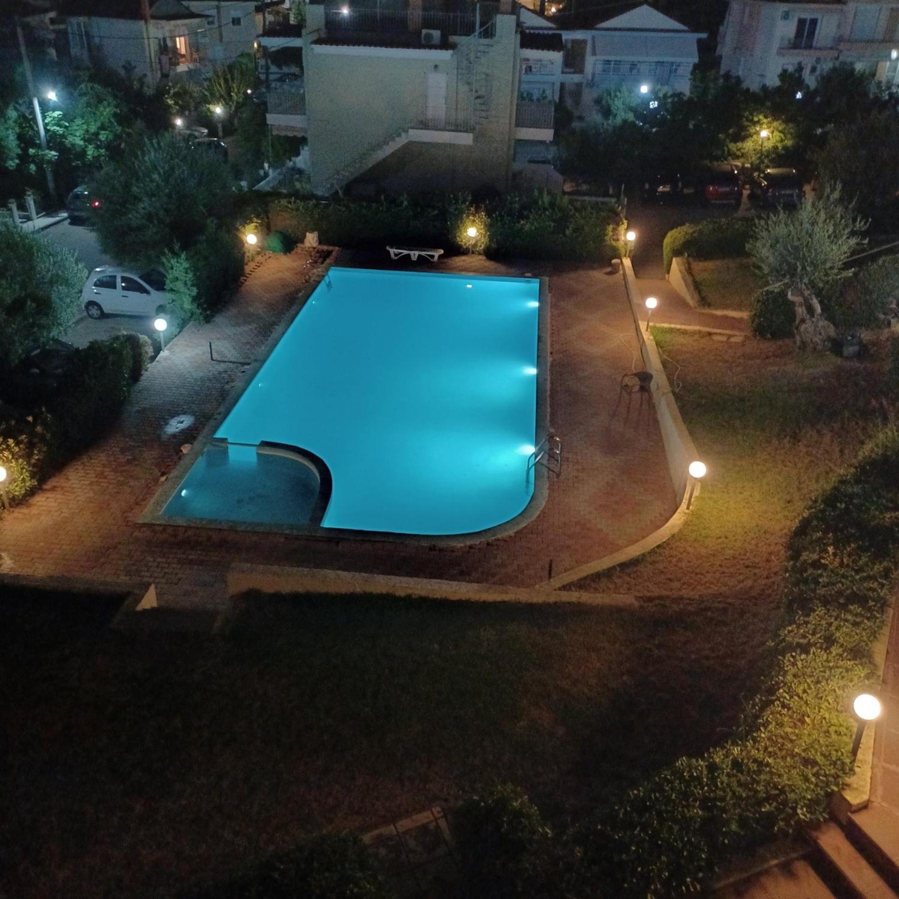 Gerakini 2Br Apt With Shared Pool Buitenkant foto