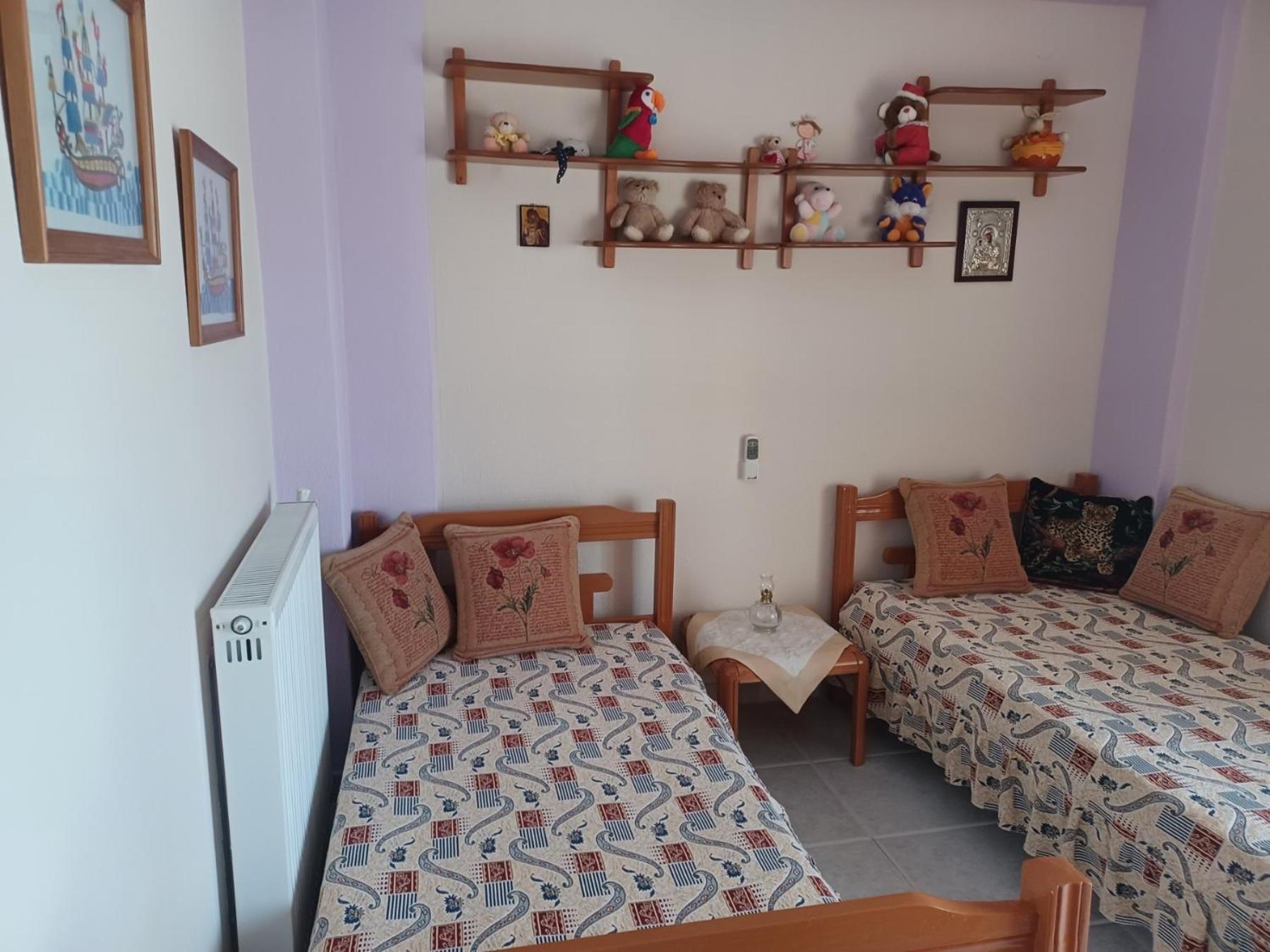 Gerakini 2Br Apt With Shared Pool Buitenkant foto