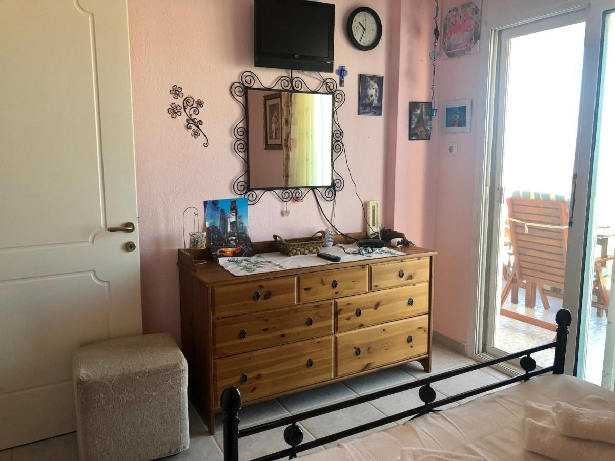 Gerakini 2Br Apt With Shared Pool Buitenkant foto